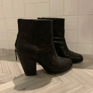 Rag & Bone Classic Newbury in Continuous Black